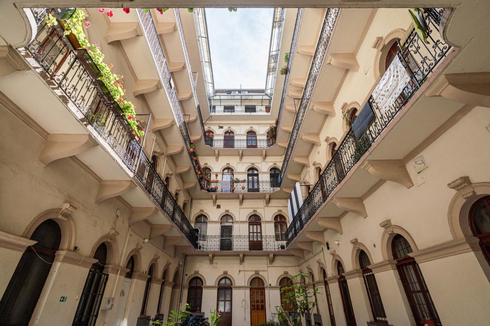 Cosmopolitan Studio - Chic Getaway In A Fancy Neighbourhood بودابست المظهر الخارجي الصورة