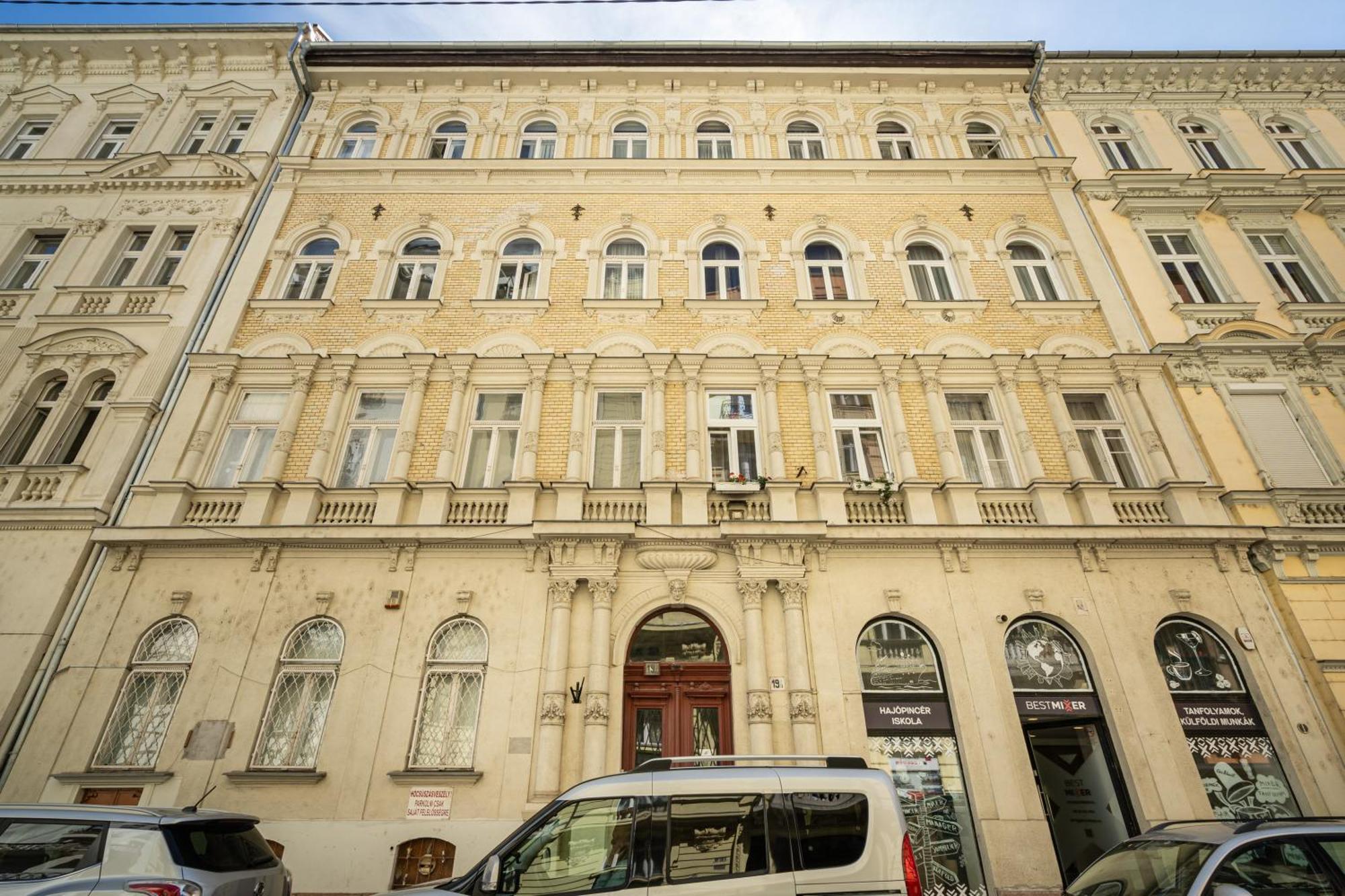 Cosmopolitan Studio - Chic Getaway In A Fancy Neighbourhood بودابست المظهر الخارجي الصورة